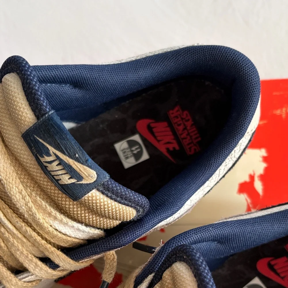 Nike Dunk Low SP / Stranger Things / Phantom and Midnight Navy / Size 11 - Picture 4 of 13